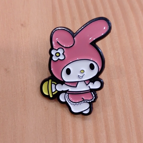 🆕 Sanrio My Melody Riding Hood Enamel Pin Brooch - Picture 2 of 8